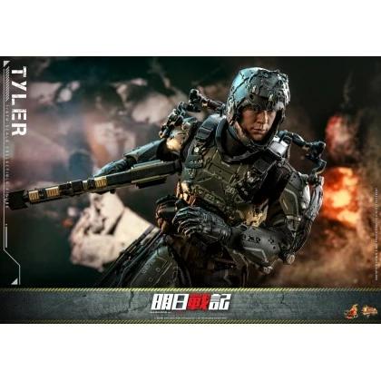 Tyler - Hot Toys MMS667 1/6th Scale Collectible Figure 4 Tyler - Hot Toys MMS667 1/6th Scale Collectible Figure - Image 4