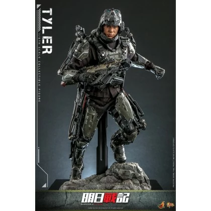 Tyler - Hot Toys MMS667 1/6th Scale Collectible Figure 6 Tyler - Hot Toys MMS667 1/6th Scale Collectible Figure - Image 6