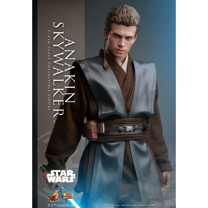 Anakin Skywalker - Hot Toys MMS677 Star Wars Episode II Attack Of The Clones 1/6th Scale Collectible Figure 1 Anakin Skywalker - Hot Toys MMS677 Star Wars Episode II Attack Of The Clones 1/6th Scale Collectible Figure