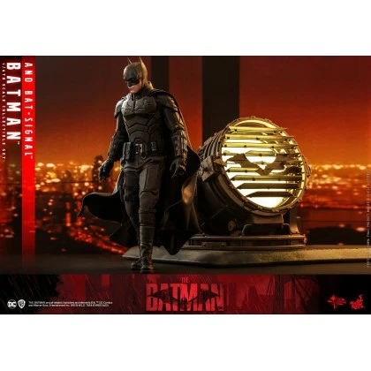 Batman And Bat-Signal - Hot Toys MMS641 The Batman 1/6th Scale Collectible Set 6 Batman And Bat-Signal - Hot Toys MMS641 The Batman 1/6th Scale Collectible Set - Image 6