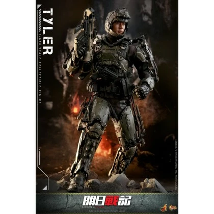Tyler - Hot Toys MMS667 1/6th Scale Collectible Figure 2 Tyler - Hot Toys MMS667 1/6th Scale Collectible Figure - Image 2