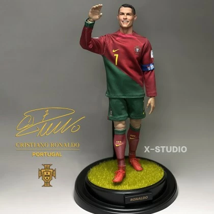 Cristiano Ronaldo (Smile Version) - X Studio CR7A 1/6th Scale Portugal 1 Cristiano Ronaldo (Smile Version) - X Studio CR7A 1/6th Scale Portugal