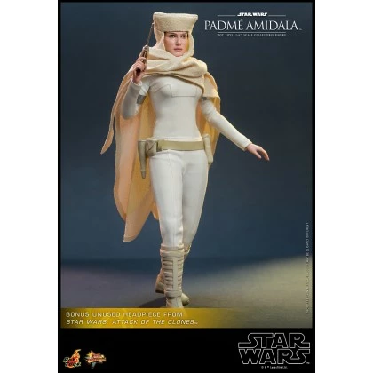 Padme Amidala - Hot Toys MMS678 Star Wars Episode II Attack Of The Clones 1/6th Scale Collectible Figure 3 Padme Amidala - Hot Toys MMS678 Star Wars Episode II Attack Of The Clones 1/6th Scale Collectible Figure - Image 3