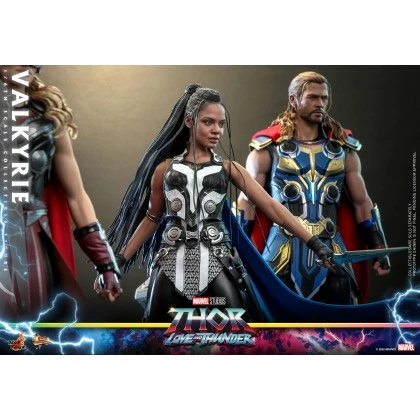 Valkyrie - Hot Toys MMS673 Thor Love And Thunder 1/6th Scale Collectible Figure 4 Valkyrie - Hot Toys MMS673 Thor Love And Thunder 1/6th Scale Collectible Figure - Image 4