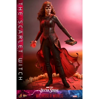 The Scarlet Witch - Hot Toys MMS652 Doctor Strange In The Multiverse Of Madness 1/6th Scale Collectible Figure 4 The Scarlet Witch - Hot Toys MMS652 Doctor Strange In The Multiverse Of Madness 1/6th Scale Collectible Figure - Image 4