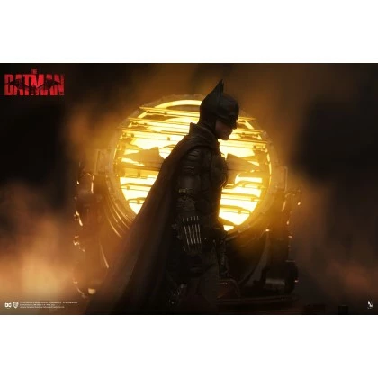 Bat-Signal - Queen Studios InArt PT001-1B The Batman 1/6th Scale Collectible Figure 5 Bat-Signal - Queen Studios InArt PT001-1B The Batman 1/6th Scale Collectible Figure - Image 3