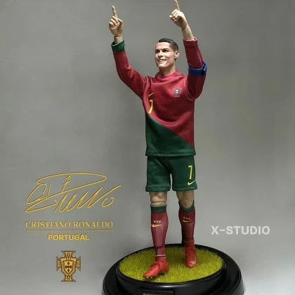 Cristiano Ronaldo (Smile Version) - X Studio CR7A 1/6th Scale Portugal 2 Cristiano Ronaldo (Smile Version) - X Studio CR7A 1/6th Scale Portugal - Image 2